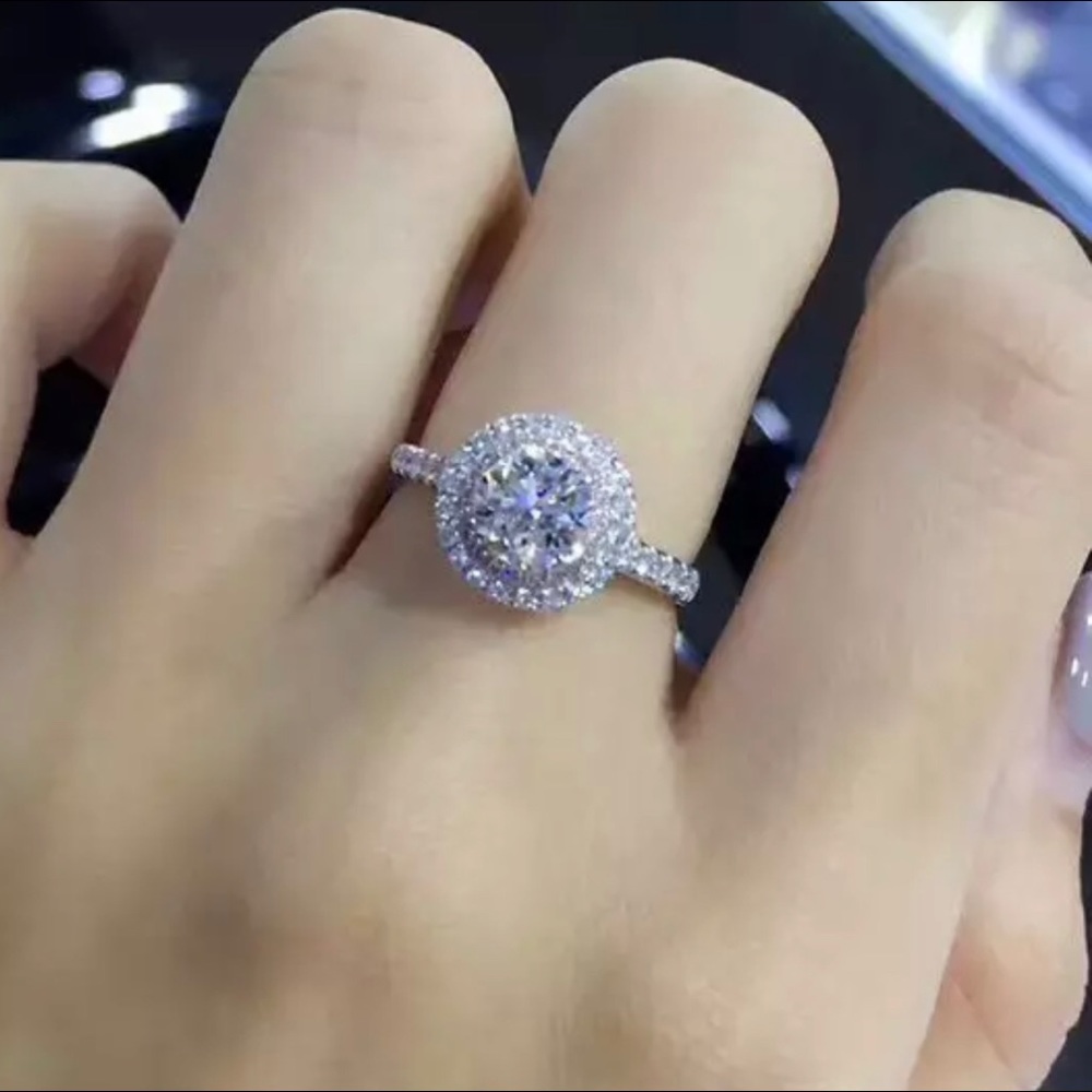 Silver CZ Round Stone Wedding Engagement Ring - Picture 5 of 8